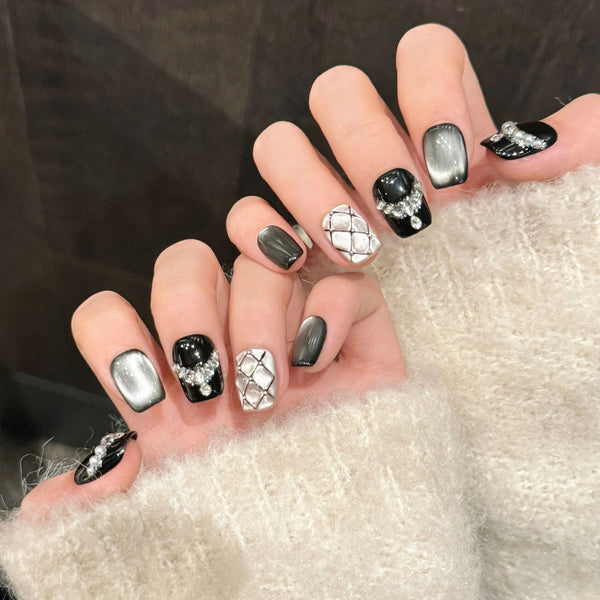 Black Cat Eye Press-On Nails - Pearl & Diamond Design